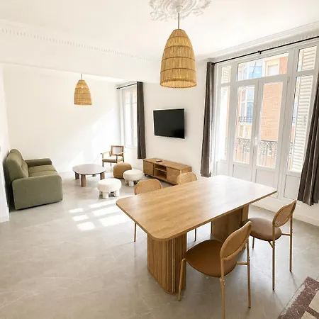 Le Clos Langevin Apartment *
