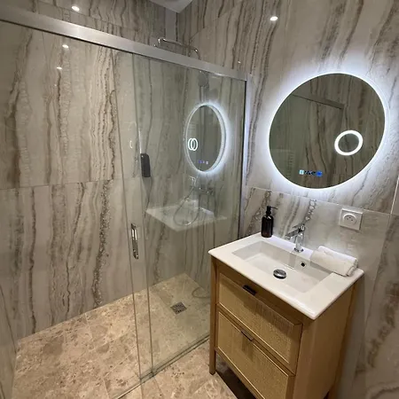Le Clos Langevin 아파트 *